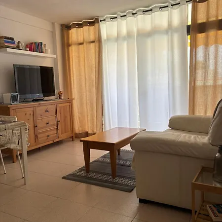 Con Piscinas Y Parking Appartement