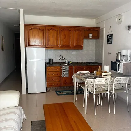 Con Piscinas Y Parking Appartement