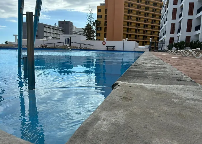 Playa De Americas Apto Cerca De La Playa, Con Piscina Y Parking Appartamento