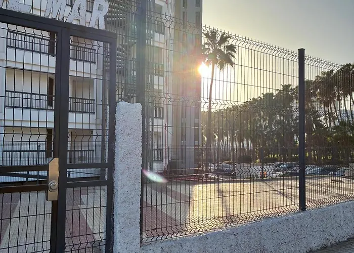 Apartmán Playa De Las Americas Apto Cerca De La Playa, Con Piscina Y Parking *