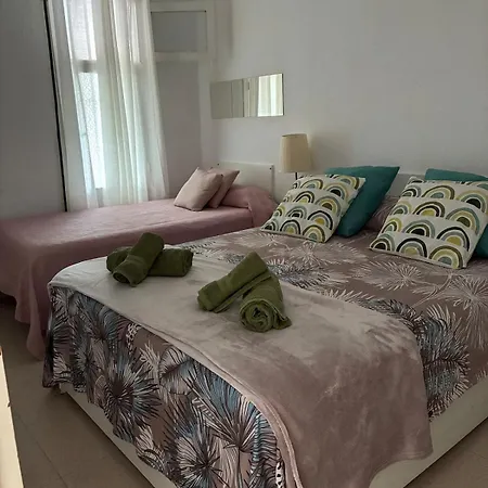 Céntrico En Playa De Américas Apartamento *