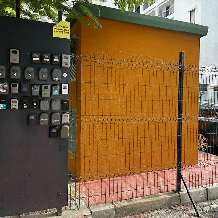 Céntrico En Playa De Américas Apartamento *