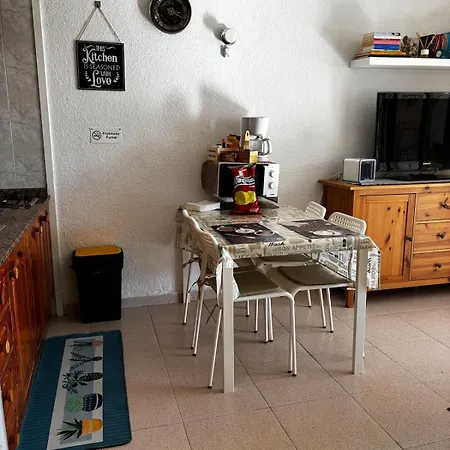 Apartman Con Piscinas Y Parking