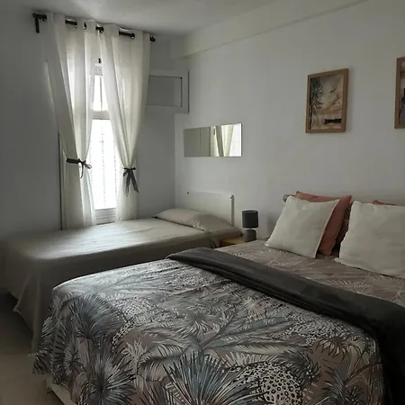 Apartamento con piscina y parking en Playa de las Américas Appartamento