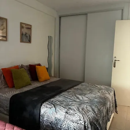 Apartament Playa De Americas Apto Cerca De La Playa, Con Piscina Y Parking *